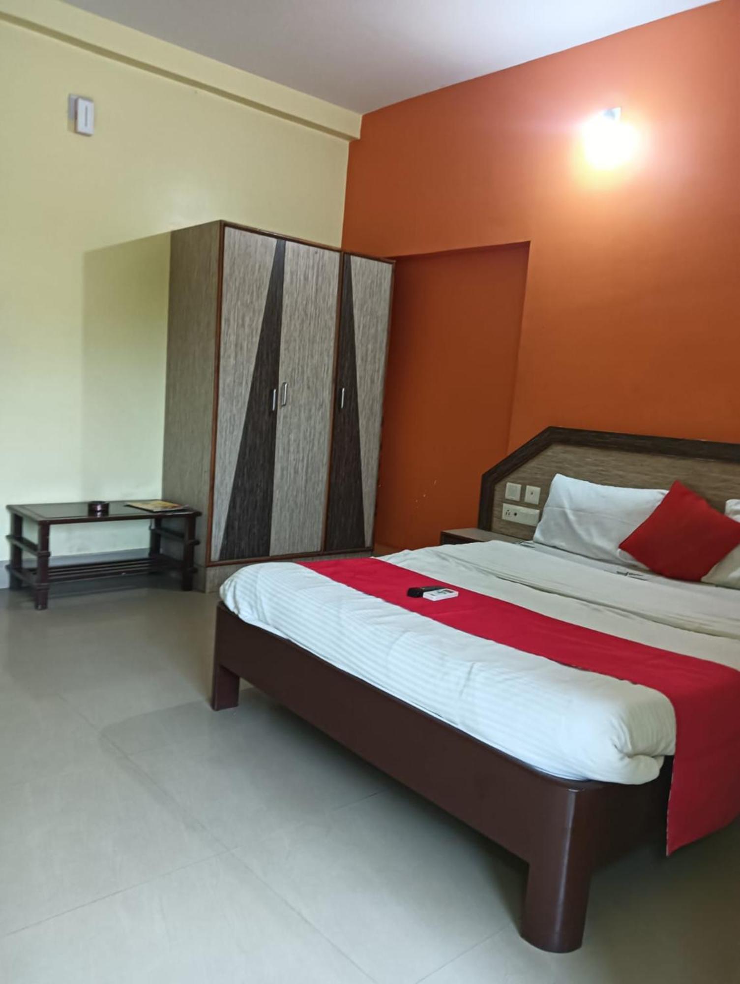 Hotel D2 Holiday Inn -Near Niladri Sea Beach - Puri - Official Verified Kültér fotó