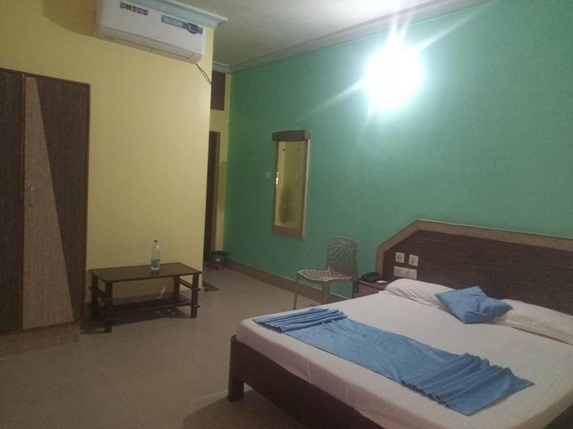 Hotel D2 Holiday Inn -Near Niladri Sea Beach - Puri - Official Verified Kültér fotó